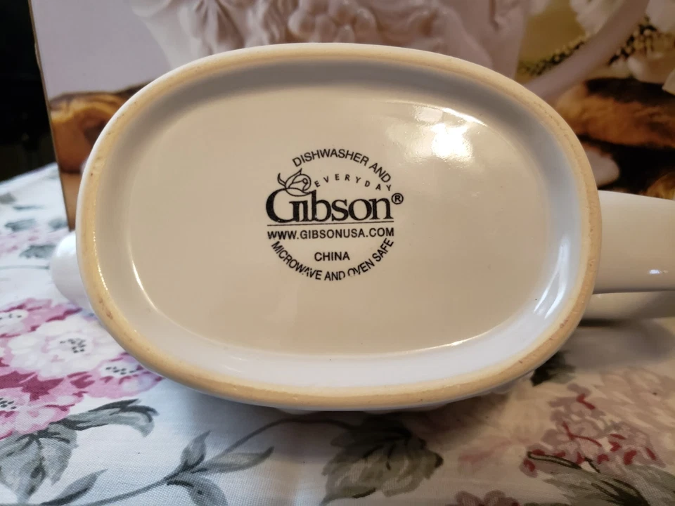 Gibson Houseware 2 Piece Fine Stoneware 1 3/4 Cup Gravy Boat - Image 2 of 4