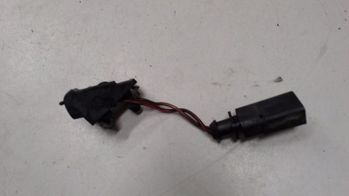 Spritzdüse heizbar seitlich Links Skoda Octavia Combi 1.9 TDI DPF Bj 2006 1Z