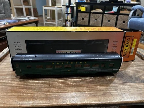 MTH Rail King Southern 840 Green Fluted 60' Streamlined Passenger Coach OB
