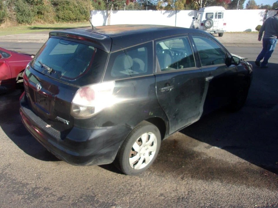 MATRIX    2006 Front Door Trim Panel 31215120 Foto 3 de 4