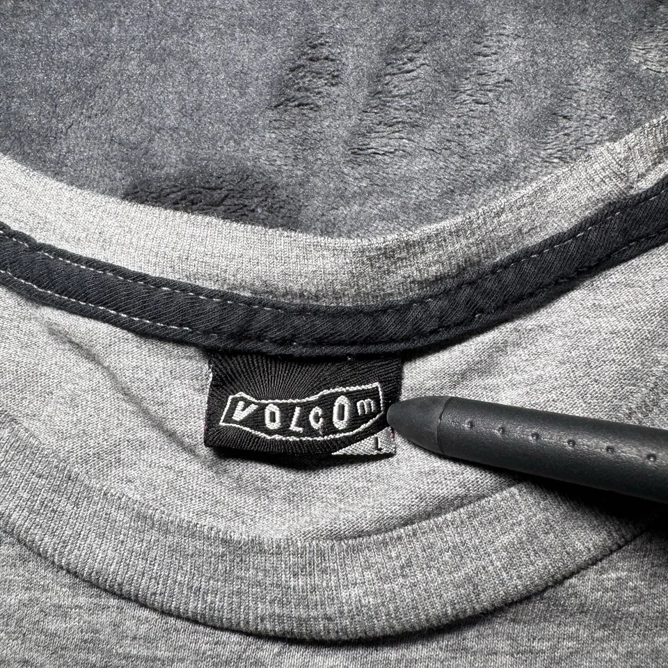 Vintage Y2K Volcom T-Shirt Men’s Large L Skate Grunge Streetwear Gray Stone Logo - Image 3 of 4