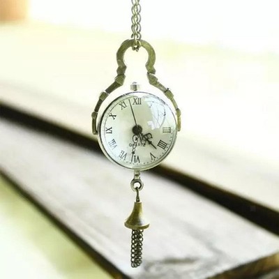 Taschenuhr mit konkavem und konvexem Spiegel Roman Characte Anhänger für