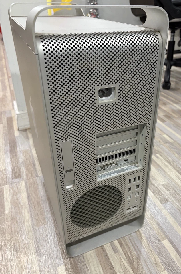 Apple A1186 Mac Pro (Early 2008) 2X Xeon E5462 2.8GHz 8 Core 12GB 256GB/500GB - Image 4 of 4