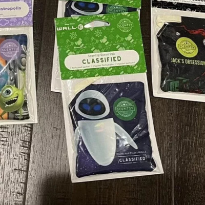 NEW SCENTSY Scent Pak Disney Licensed - retired rare - Pick your favorite