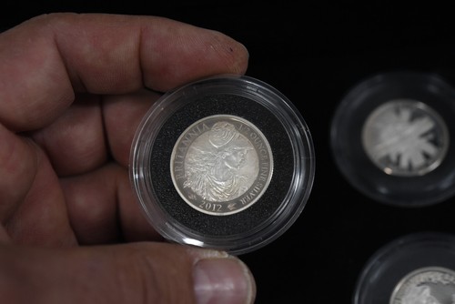 Britannia 25th Anniversary 1987-2012 Silver Portrait Coin Collection 1st Strike - Imagen 11 de 22