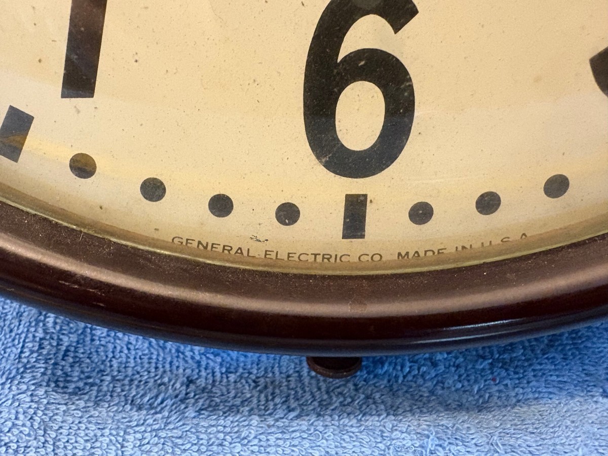 General Electric GE Vintage School Wall Clock Red Eye PLEASE