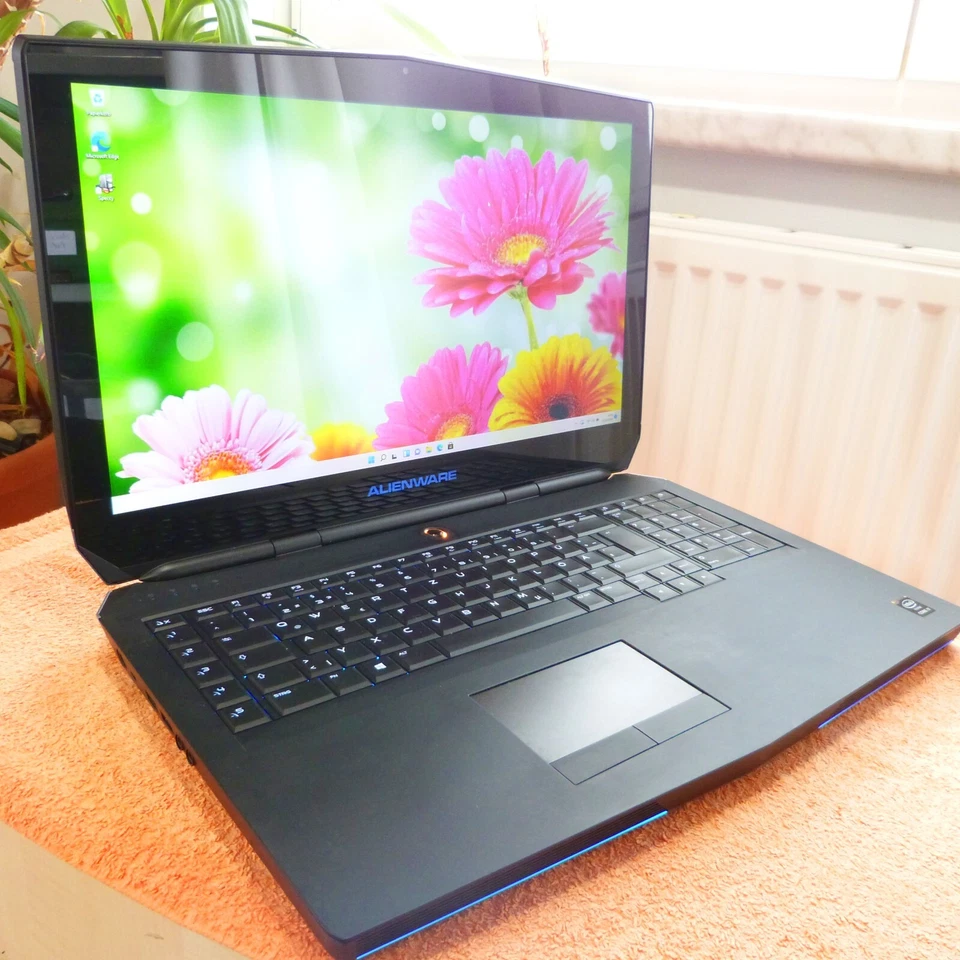 Alienware 17 R2 HIGH END 17 pollici TOUCH Gaming GTX l 16GB RAM NUOVO SSD Win... - Immagine 2 di 4