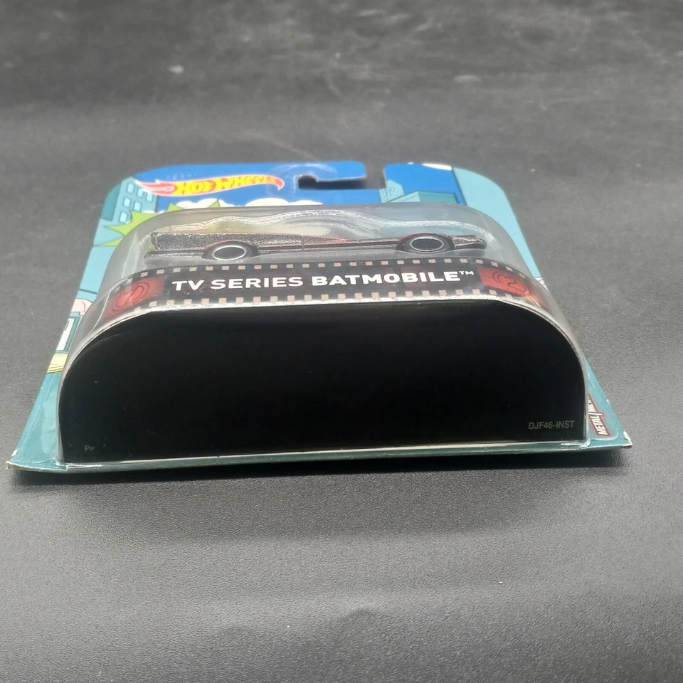 HOT WHEELS RETRO ENTERTAINMENT BATMAN CLASSIC TV SERIES BATMOBILE AR4 - Image 2 of 4