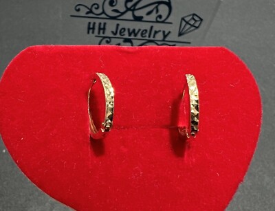 18K Yellow Gold Thin Hoop Huggie Earrings With Diamond Cut