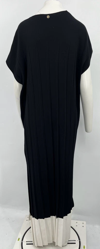 Gianni Versace Black Pleated Sleeveless Knit Open Long Vest w/ White Trim sz 40 - Image 3 of 4
