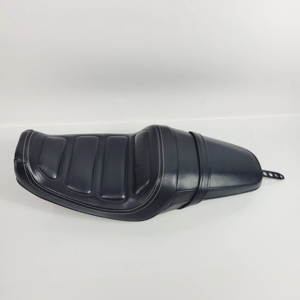 Asiento de conductor y pasajero OEM Harley Davison XL 1200 Sportster Roadster 52000233 Foto 3 de 4