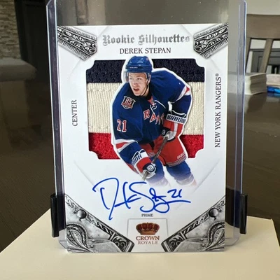 2010-11 Crown ROYALE Rookie Silhouettes Derek Stepan Auto, Patch, RC - Image 1 of 2