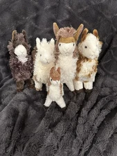 Lot Of 5 Douglas Llamas