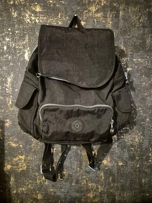 Kipling City Rucksack klein schwarz mehrere Fächer 