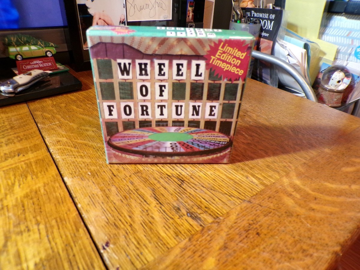 1996 VINTAGE WHEEL OF FORTUNE LIMITED EDITION TIMEPIECE NEW/W BATTERY COA FREE S