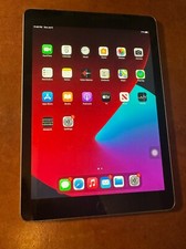 Apple iPad 6th Gen. 32GB, Wi-Fi + Cellular 9.7in - Space Gray