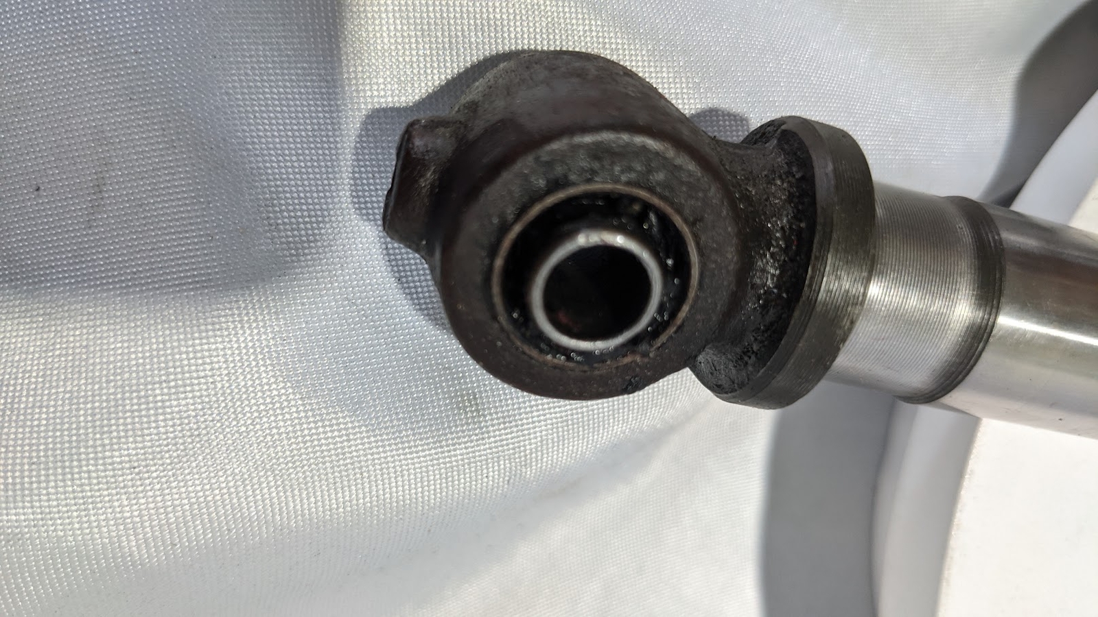 FERRARI 308 PARTS TRANSMISSION SHIFTING SHAFT INLET 109767 1