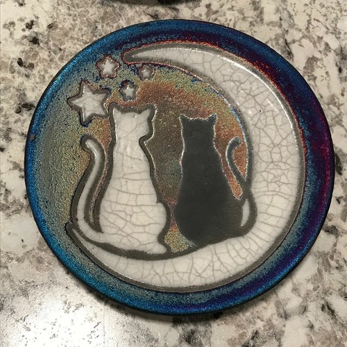 Cats on a Crescent Moon with the stars 5.5" Plate Raku Pottery NEW - Bild 1 von 2