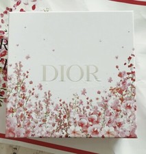 DIOR VALENTINES BOX DAMAGED AT FRONT