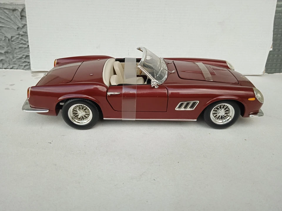 1998 MATTEL Inc. - FERRARI 250 GT CALIFORNIA SPIDER 1961 (COLORE MARRONE) - Immagine 2 di 4