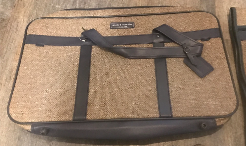 De Colección Conjunto de 3 Prendas Pierre Cardin The Soft Tweed Colección Carry On Pullman Foto 3 de 4