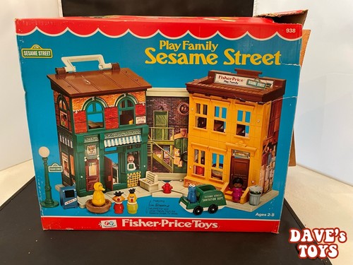 Vintage 1974 Fisher Price Play Family 938 Sesame Street w/box & catalog