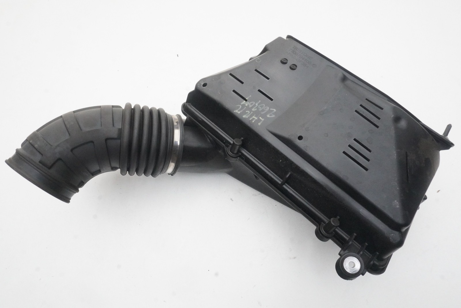 Left Engine Air Cleaner Filter Box Assembly 900147 OEM Ferrari 296 GTB F171 2024