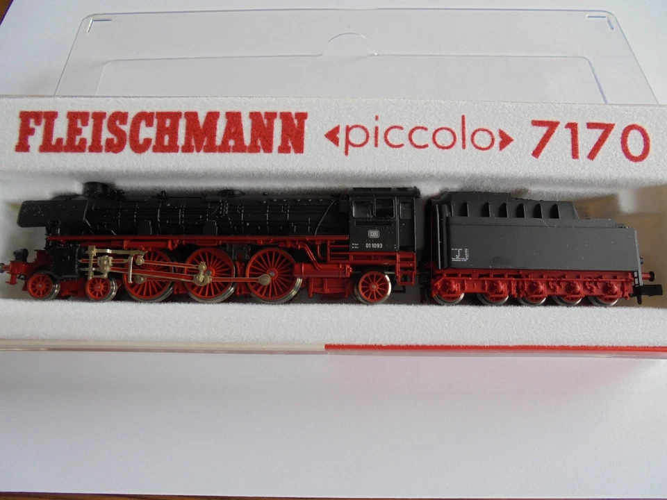 Fleischmann N, 7170, BR 01, Nr. 01 1093, schwarz/rot, DB-Keks, neu/OVP 