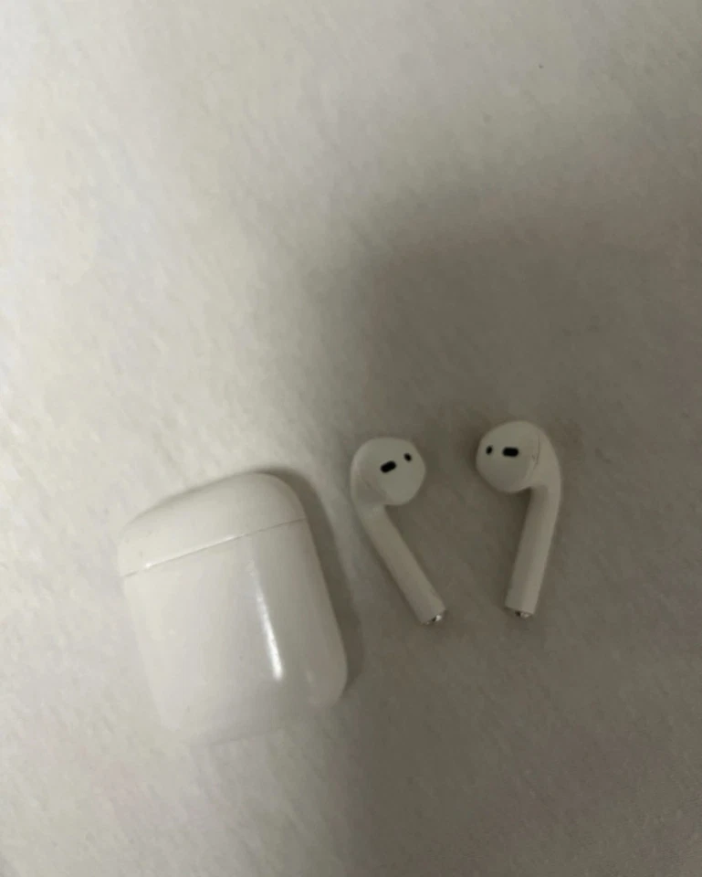 Apple AirPods 1. Generation mit Ladecase - Weiß - Bild 3 von 4