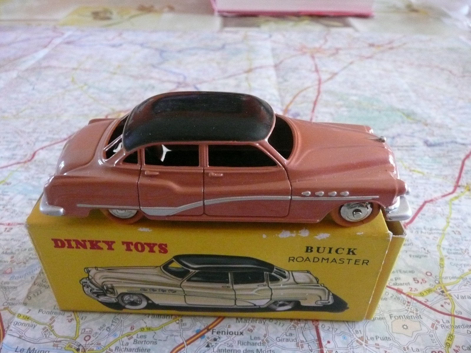 レア 仏製DINKY TOYS BUICK ROADMASTER ミニカー Dinky 24V, Buick Roadmaster - Free Price Guide & Review