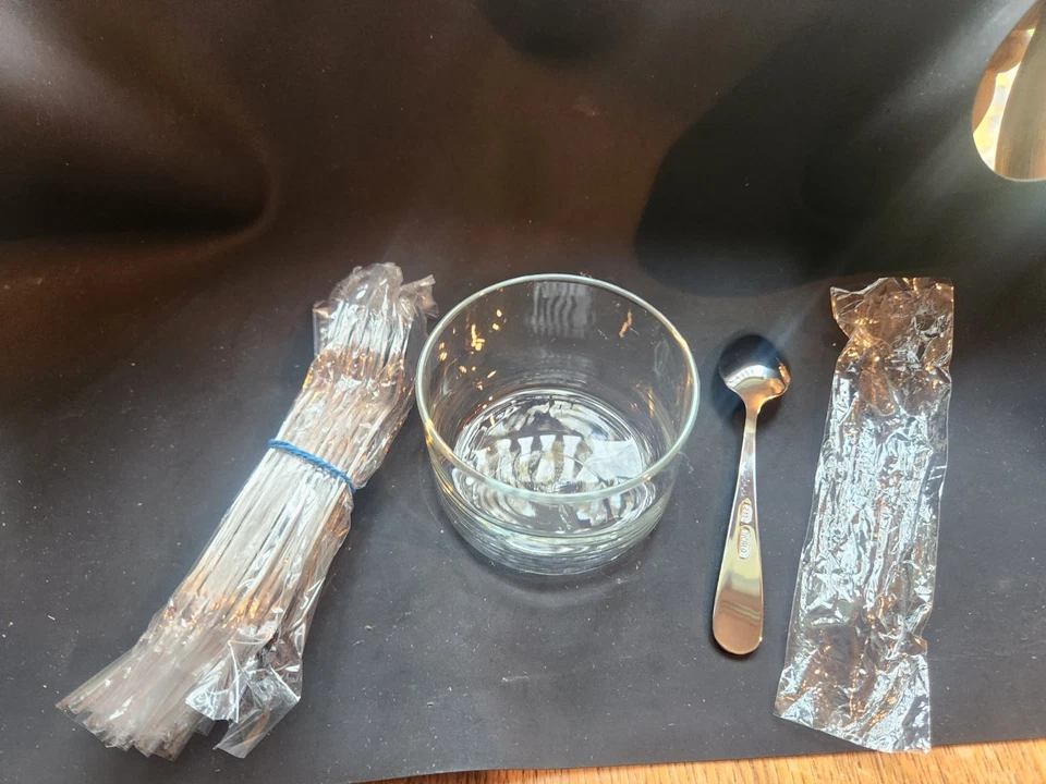 LIBBEY JUST DESSERTS 25 PIECE MINI BOWL SET W/SPOONS & RECIPE CARD  - Image 4 of 4