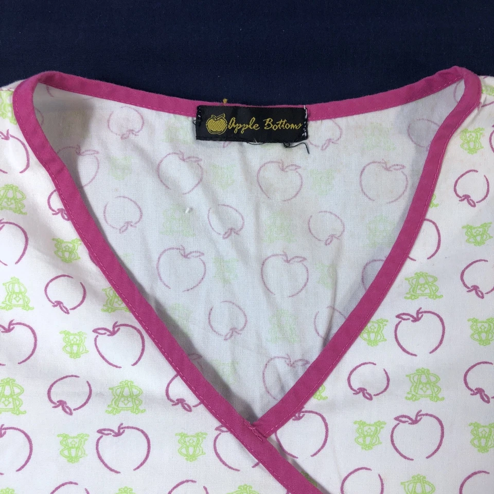 Apple Bottons Scrub Top Womens L White Apples Short Sleeve V-Neck Cotton - Image 2 of 4