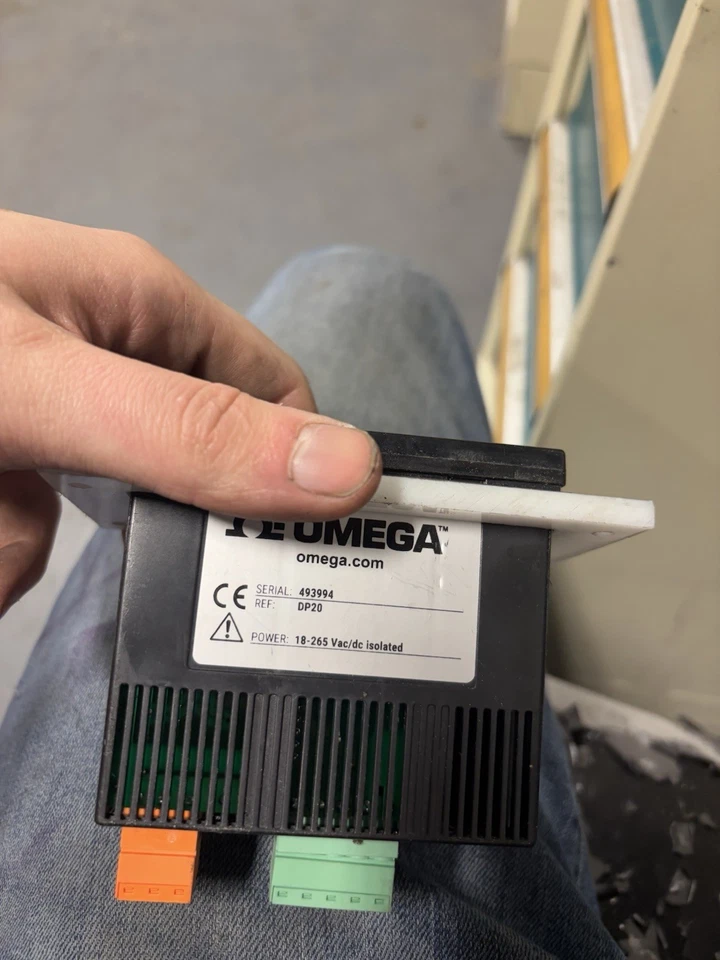 OMEGA DP 20 SERIES MICROPROCESSOR-BASED 1/8 DIN DIGITAL INDICATOR USED - Image 2 of 3