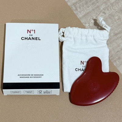 CHANEL N°1 DE CHANEL Manual Handheld Face Massager Tool, Red