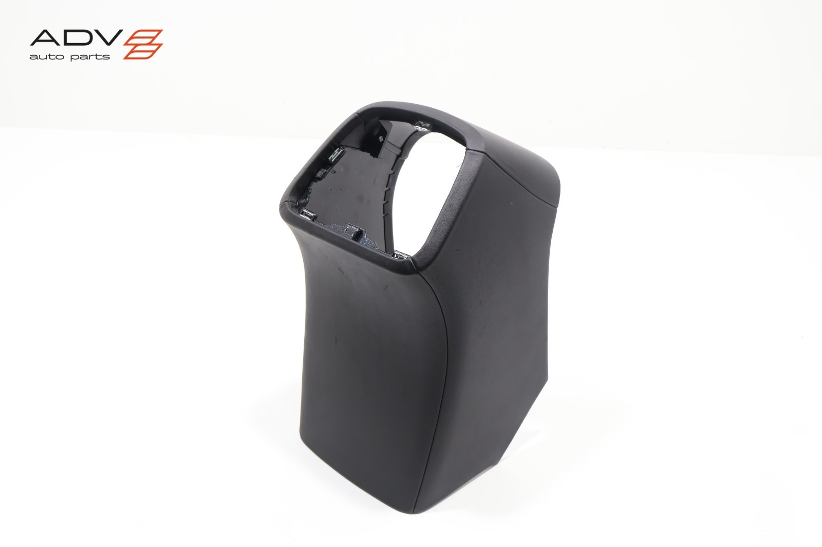 Maserati Levante 2017-2020 Rear Center console cover P/N 14929