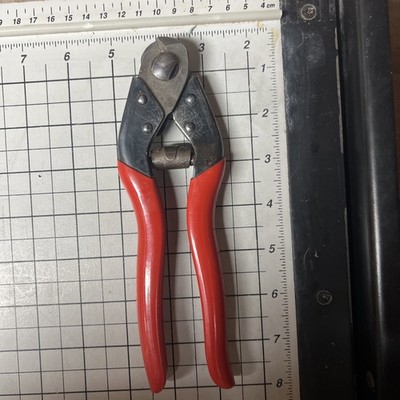 FELCO C7 One-Hand Cable Cutter   0.28'' Cutting Diameter