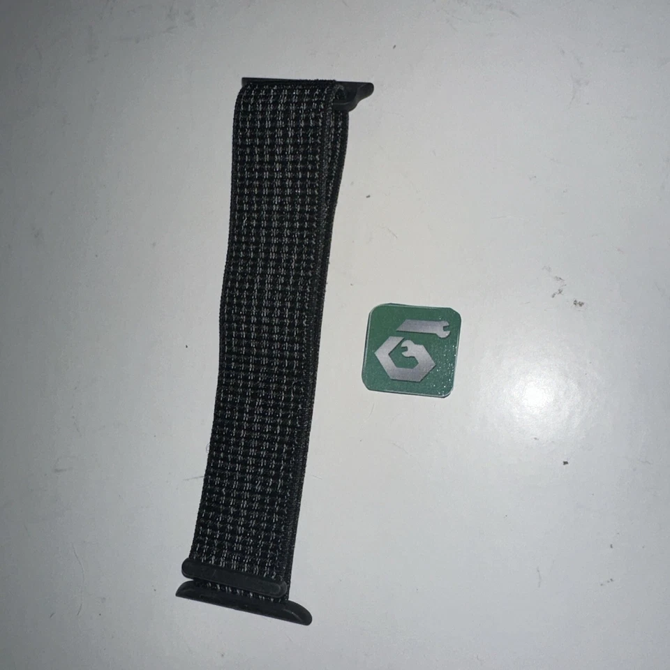 Apple Watch Nike Sport петля 44 мм (42/45/49) подлинный OEM черный отражающий б/у - Изображение 2 из 4