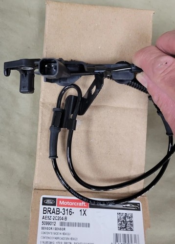 Motorcraft Right Front Wheel Speed Sensor BRAB-316 OEM Fomoco - Picture 3 of 4