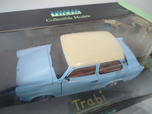VITESSE 1/18 SCALE LIGHT BLUE TRABANT "TRABI" 601 1989 DIECAST MODEL CAR 18002 - Picture 3 of 3