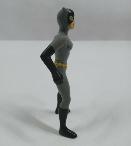 Vintage 1993 DC Comics Batman II The Animated Series Cat Woman 3.5" McDonalds - Picture 2 of 6
