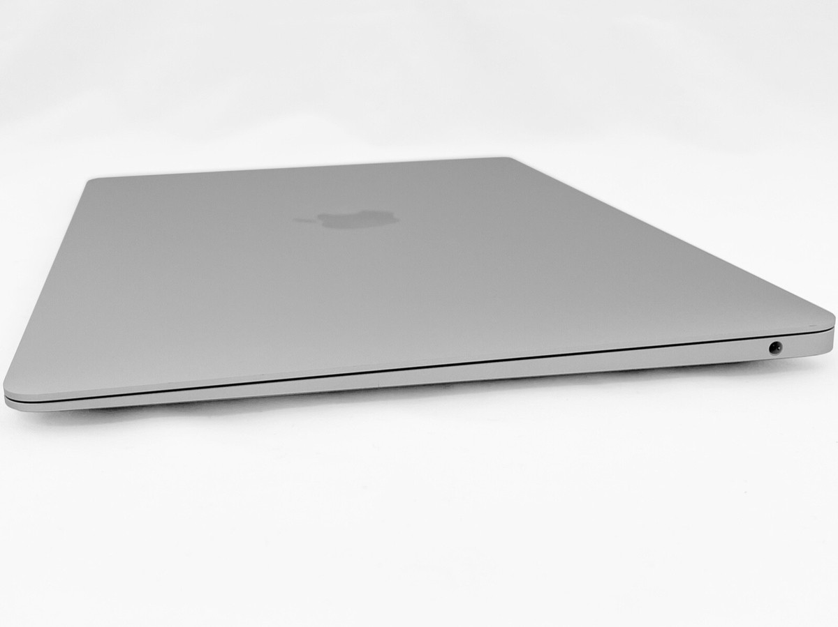2020 Apple MacBook Air 13-inch M1 Chip 8GB RAM 256GB SSD 2020 Apple MacBook Air 13-inch M1 Chip 8GB RAM 256GB SSD