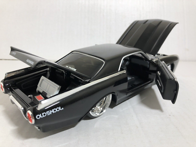jada toys DUB CITY サンダーバード　オールドスクール　1/24 JADA DUB OLDSKOOL 1963 FORD THUNDERBIRD BLACK 1:24 DIECAST