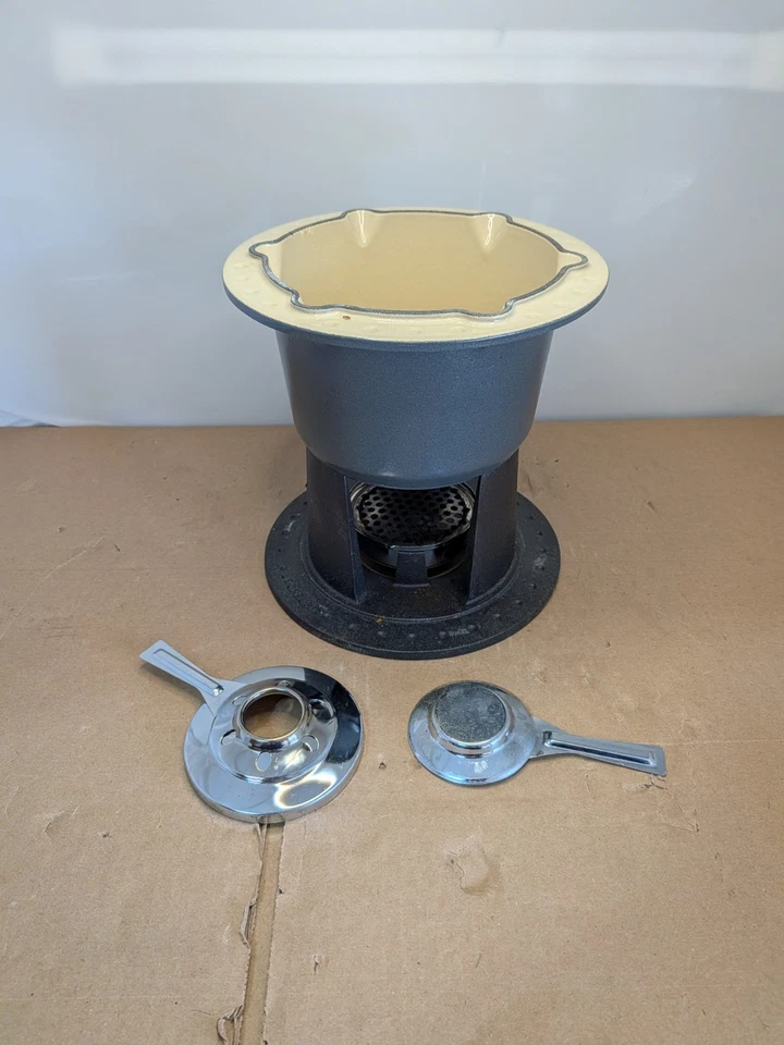 Juego de olla de fondue de mesa negra vintage Le Creuset compacta esmaltada de hierro fundido Foto 2 de 4