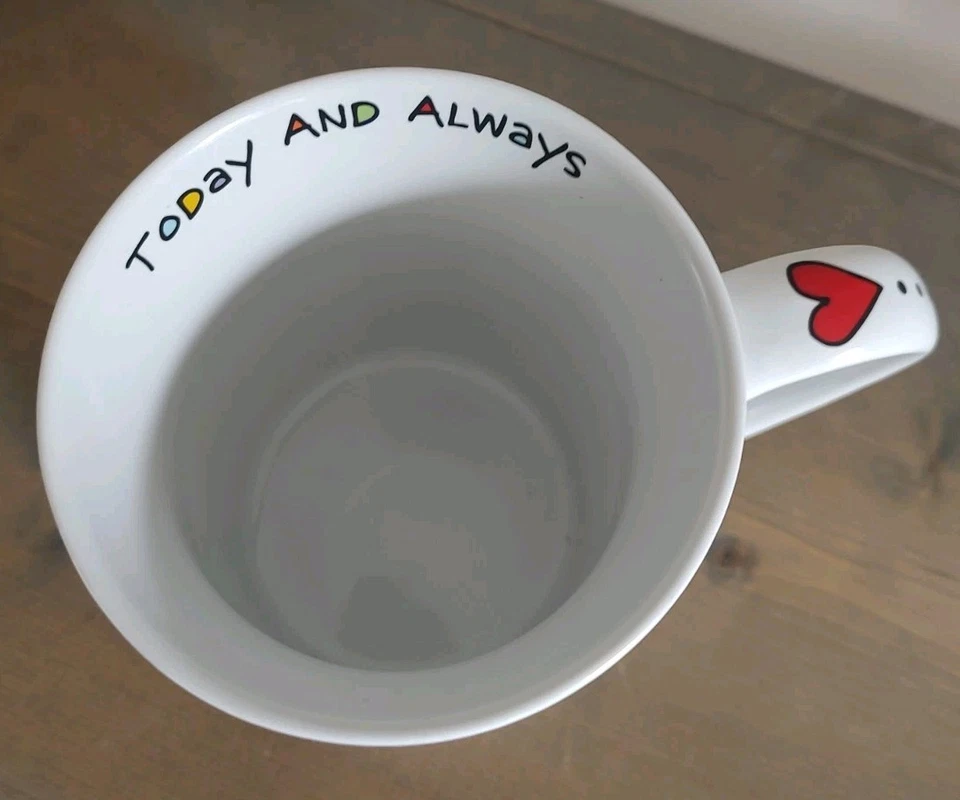 Taza Laurie Veasey NUESTRO NOMBRE ES MUD You Are Loved and Don't You Forget It 16 oz. Foto 2 de 4