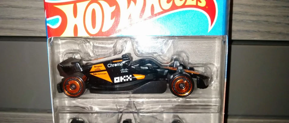 Hot Wheels Diecast Formula 1 Gift-Coffret N. 5 Formula One Cars 2024 1:64 - Immagine 4 di 4