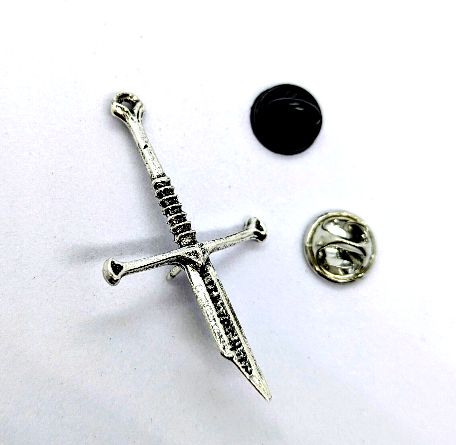 ARAGORN'S SHATTERED SWORD PIN Lord of the Rings LOTR Andúril Metal Lapel Brooch