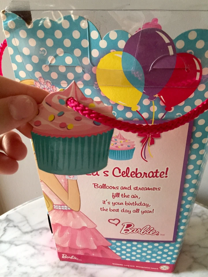 Raro Mattel 2011 Feliz Cumpleaños Tiara Barbie Muñeca Tiara Para Ti Princesa Globos Foto 4 de 4