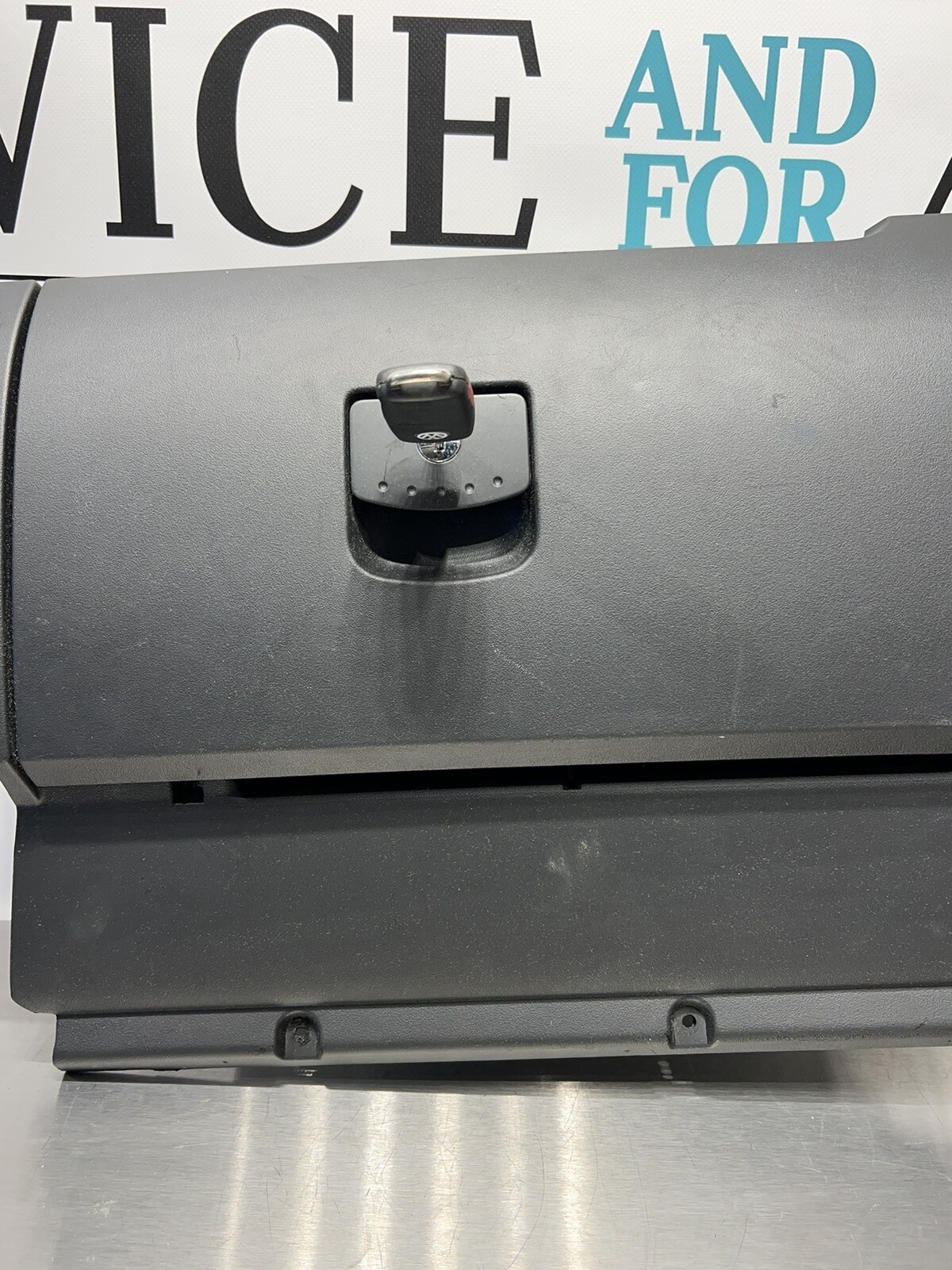 0310 Volkswagen Beetle Glove Box AUX Door Assembly Latch Handle OEM