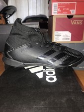 predator football boots astro turf