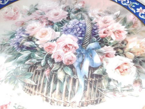 W.L. George Limited Edition Plate Lena Liu's Basket Bouquets Collection "Roses" - Picture 5 of 10